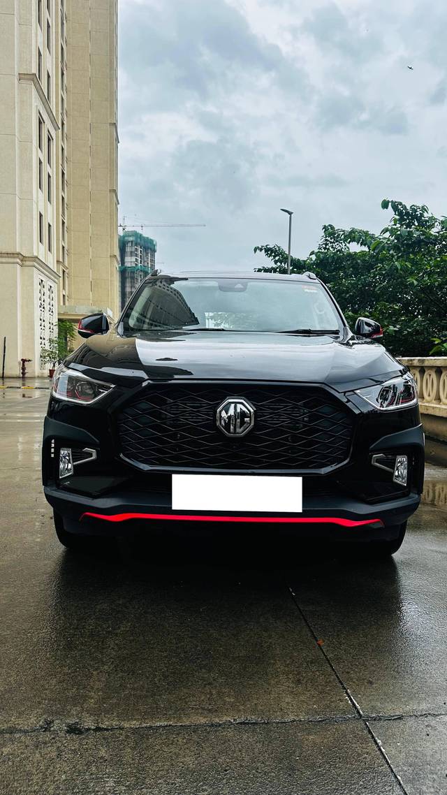 https://images10.gaadi.com/usedcar_image/4275685/original/processed_6185492032ac946990237b94635511a0.jpeg?imwidth=6401