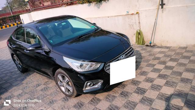 https://images10.gaadi.com/usedcar_image/4275699/original/processed_2ca0132c22f2e2728461ae6ffcf148a0.jpg?imwidth=6400