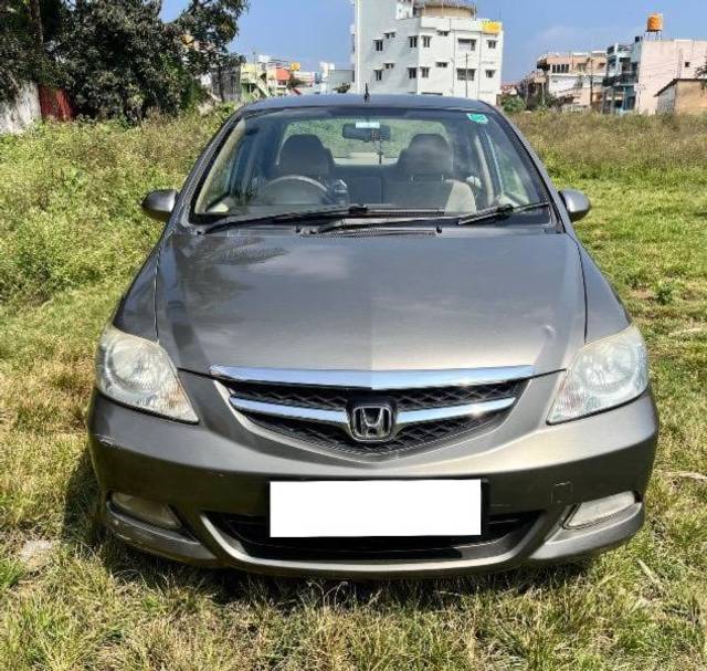 https://images10.gaadi.com/usedcar_image/4275720/original/processed_0be68b9f-6131-45ad-8975-011ea71f982c.jpeg?imwidth=6400