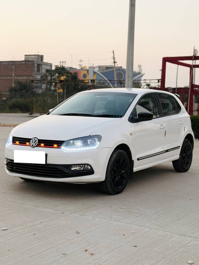 https://images10.gaadi.com/usedcar_image/4275735/original/processed_6684dfa03decff410cb605ce5ac5bdeb.jpg?imwidth=6402