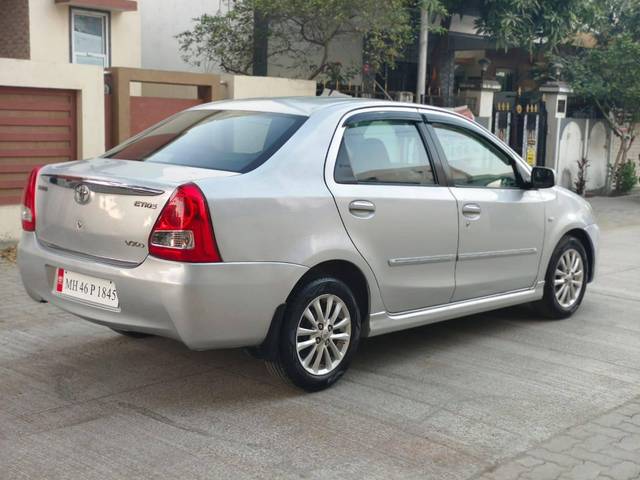 https://images10.gaadi.com/usedcar_image/4275893/original/processed_42bb99e3b2beff9f9368ba59c3bc4993.jpg?imwidth=6402