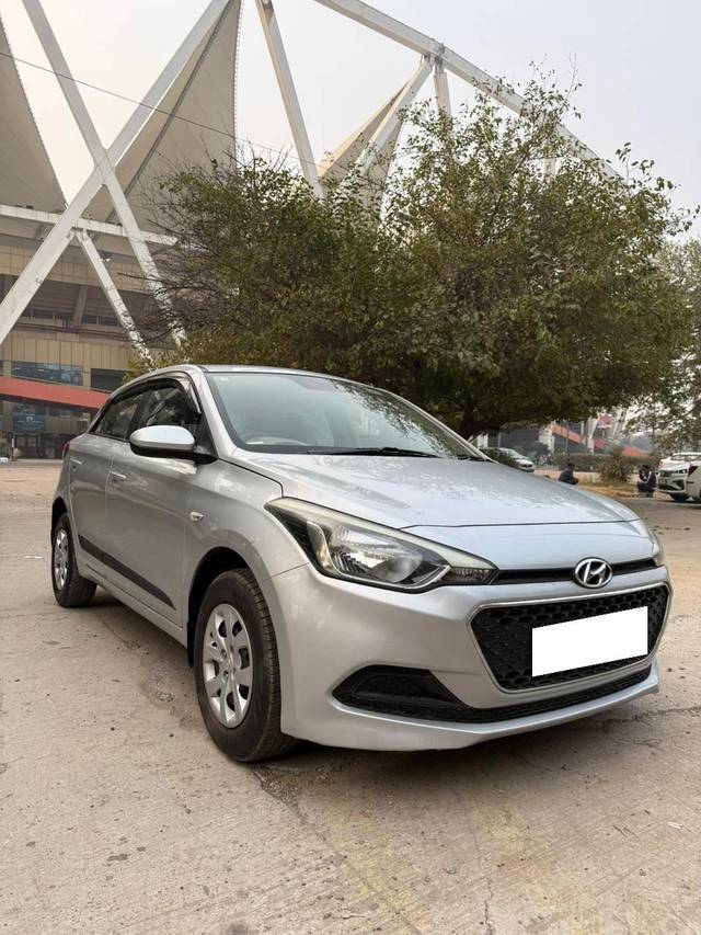 https://images10.gaadi.com/usedcar_image/4275914/original/processed_733d487c0a0c359441cf021f54ed00d0.jpg?imwidth=6400