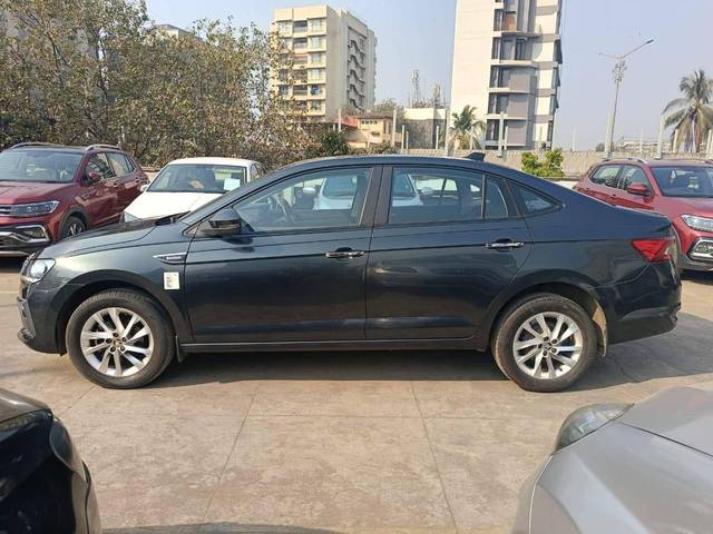 https://images10.gaadi.com/usedcar_image/4275953/original/processed_dfc2b8c06ce6cb9c1758ce46ee25753e.jpg?imwidth=6402