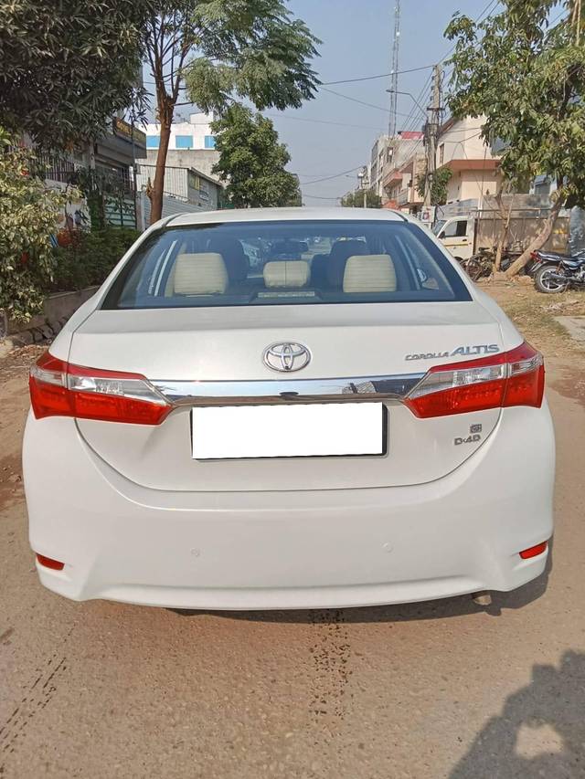 https://images10.gaadi.com/usedcar_image/4276000/original/processed_628b457e5d00daac30055ad098cbdc60.jpg?imwidth=6402