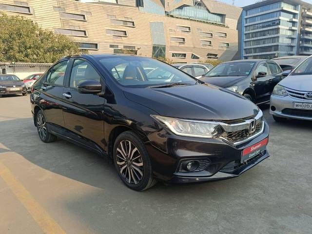 https://images10.gaadi.com/usedcar_image/4276021/original/processed_9518447e6a691447e38251084b4b01fa.jpg?imwidth=6400