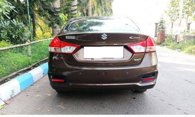 https://images10.gaadi.com/usedcar_image/4276079/original/processed_c9570e52ff70d7605cee3fdfec64b1dd.jpeg?imwidth=6401