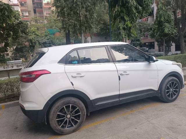 https://images10.gaadi.com/usedcar_image/4276118/original/e063c230073c505535de4bfcec87c150.jpg?imwidth=6401