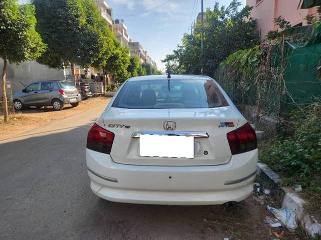 https://images10.gaadi.com/usedcar_image/4276120/original/processed_0b891e75-cc57-43b9-ac6a-d4b1d6bcdadc.jpg?imwidth=6401