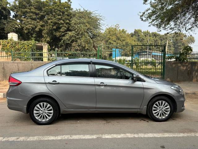 https://images10.gaadi.com/usedcar_image/4276146/original/53eb429976f2af84df2682ff4825791f.jpeg?imwidth=6401