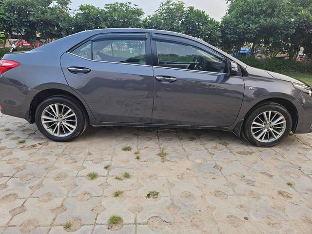 https://images10.gaadi.com/usedcar_image/4276158/original/processed_798adeeee12faf09c1f662806cb63e57.jpg?imwidth=6401