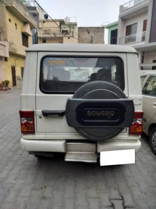 https://images10.gaadi.com/usedcar_image/4276163/original/processed_62063a71-481b-46f0-9ada-ec63f06d2716.jpg?imwidth=6402