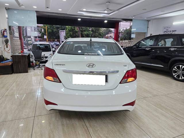 https://images10.gaadi.com/usedcar_image/4276332/original/processed_fe47b927745a109892ad0f80cedc68dd.jpg?imwidth=6402