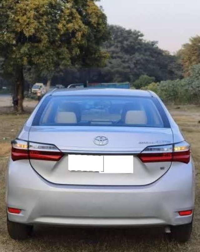 https://images10.gaadi.com/usedcar_image/4276364/original/processed_436b35b99d6bb93b4cd87bd869648e67.jpg?imwidth=6402