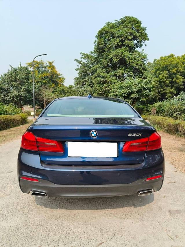 https://images10.gaadi.com/usedcar_image/4276367/original/processed_ebbd7f10665173115e0cd41423b0f433.jpg?imwidth=6402