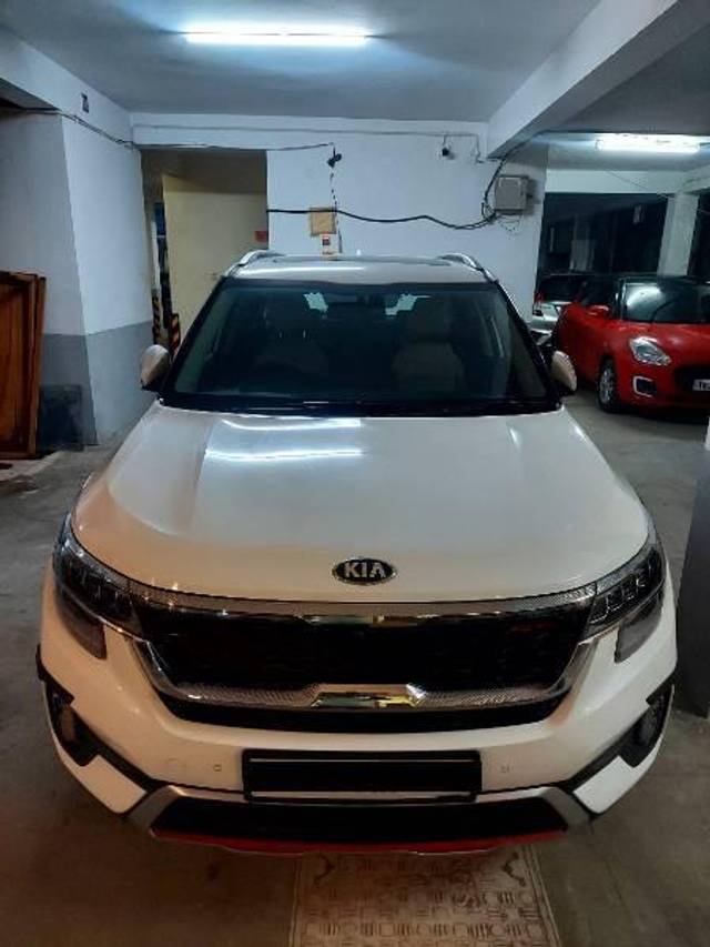 https://images10.gaadi.com/usedcar_image/4276488/original/processed_1f0f0dbb-282c-42e4-9a62-92822fe73aff.jpg?imwidth=6401