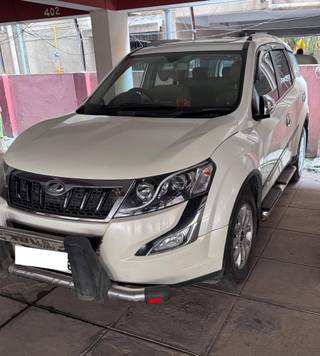 Mahindra XUV500 Mahindra XUV500 W10 1.99 mHawk