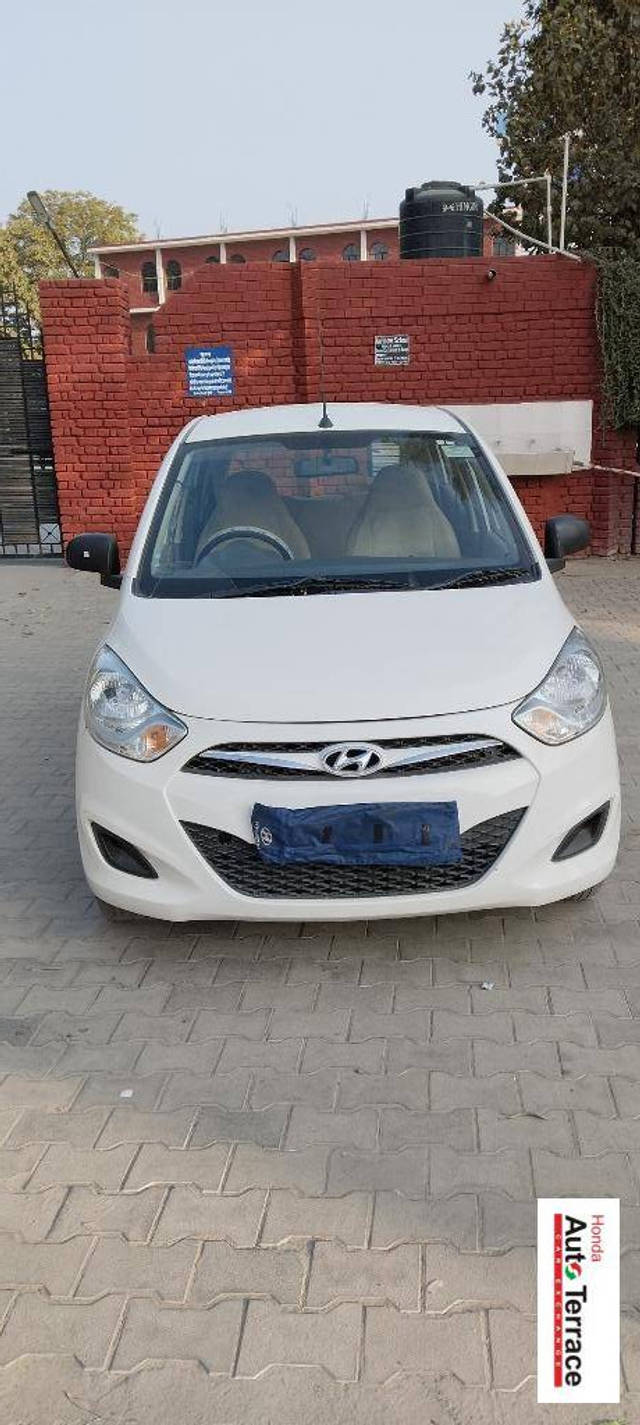 https://images10.gaadi.com/usedcar_image/4276757/original/55a031bce0530033cb070940c2dce145.jpg?imwidth=6400