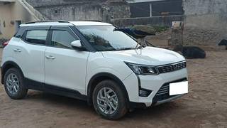 Mahindra XUV300 Mahindra XUV300 W8