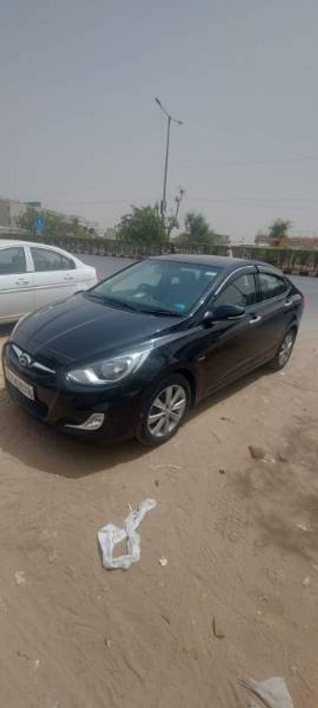 https://images10.gaadi.com/usedcar_image/4276882/original/385a9524efd2c3d7c53695470bacb19f.jpg?imwidth=6402