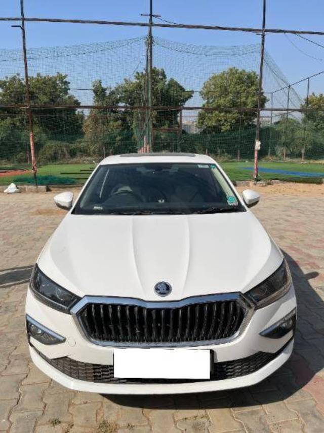 https://images10.gaadi.com/usedcar_image/4276884/original/873c0882f612f78a1acf83576508b046.jpg?imwidth=6400