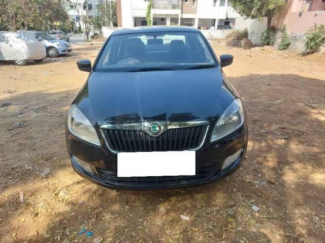 https://images10.gaadi.com/usedcar_image/4276890/original/d9c52de039b215456f0e187b9ee20c48.jpg?imwidth=6400