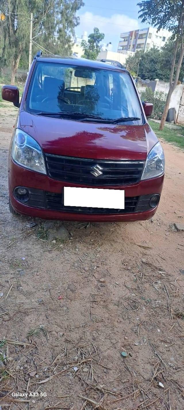 https://images10.gaadi.com/usedcar_image/4276935/original/processed_9b042aa6fb0bf5e71d5c5f8d334475fe.jpg?imwidth=6402