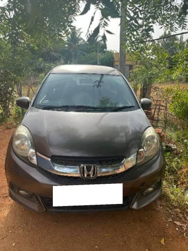 https://images10.gaadi.com/usedcar_image/4276943/original/processed_656e7000-2269-4ca5-bed8-de04792278c8.jpeg?imwidth=6402