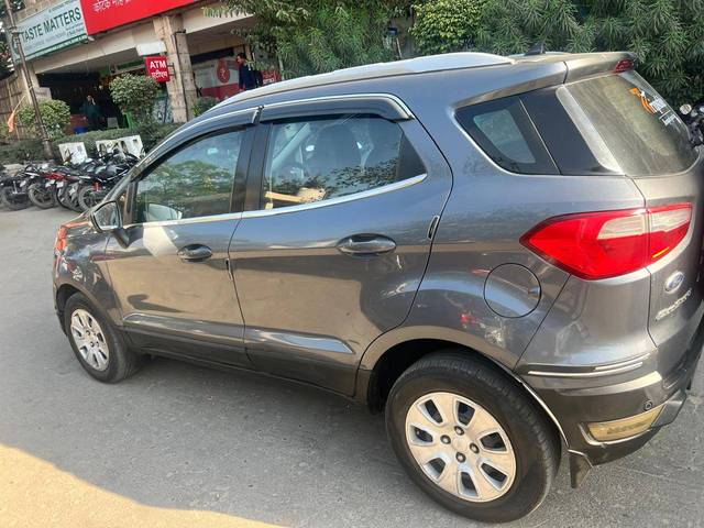 https://images10.gaadi.com/usedcar_image/4276959/original/ec55e48e6df5a111751d7e88163eaab0.jpg?imwidth=6401