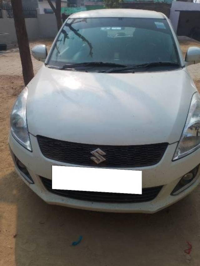 https://images10.gaadi.com/usedcar_image/4276973/original/processed_40e0680d-8395-4281-bf08-3a76fa66247b.jpg?imwidth=6401