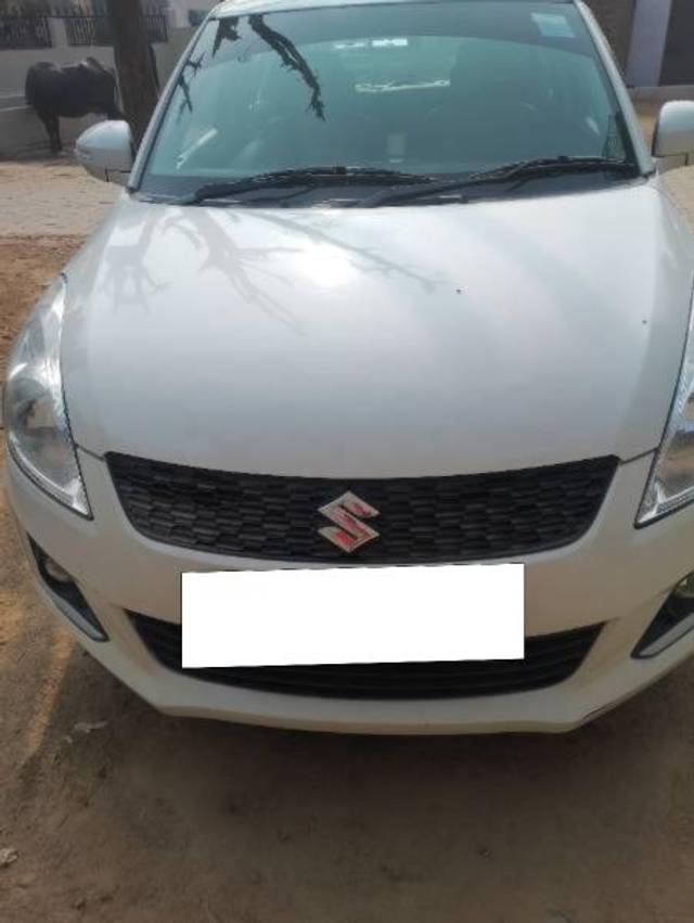 https://images10.gaadi.com/usedcar_image/4276973/original/processed_e1d89f0c-016c-4474-9d17-c9bc18c78f86.jpg?imwidth=6402