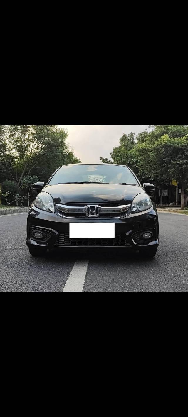 https://images10.gaadi.com/usedcar_image/4277002/original/processed_5098cbb4f89cac2afb381a89f8f3ec8b.jpg?imwidth=6400