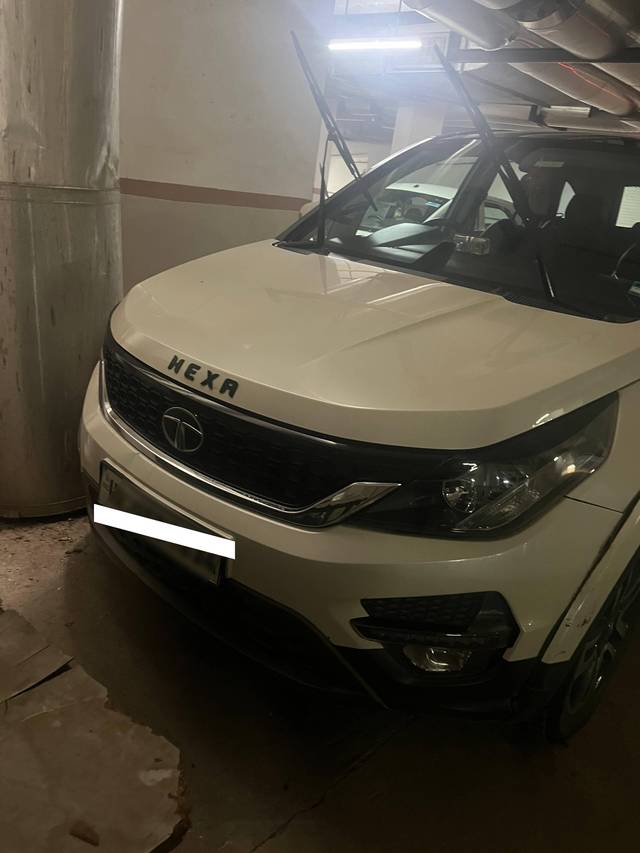 https://images10.gaadi.com/usedcar_image/4277045/original/processed_6e72f9fc-8c60-49a0-b746-7bedd1aed261.jpeg?imwidth=6400