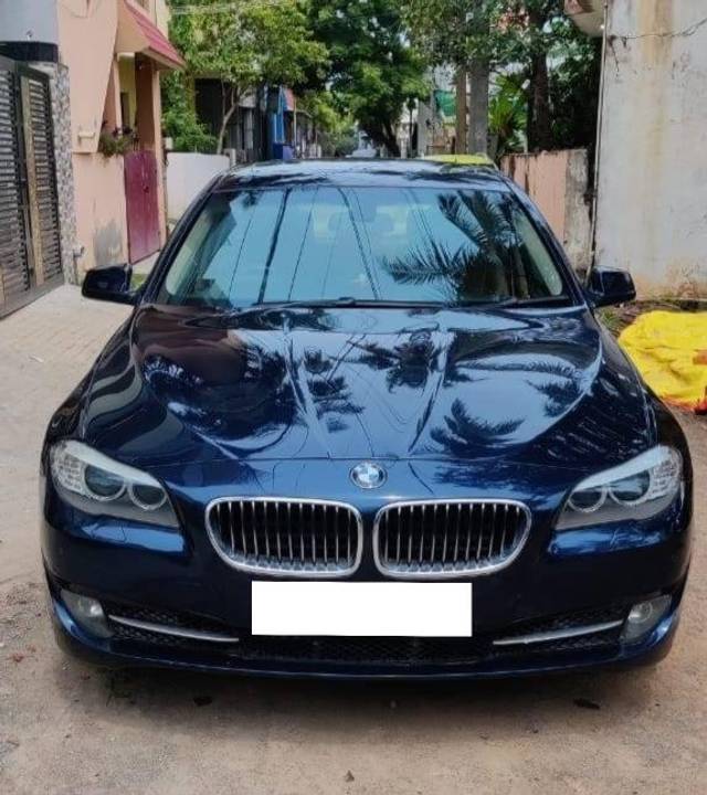 https://images10.gaadi.com/usedcar_image/4277063/original/processed_1c559ab21423d92f9a427842aae8a3b0.jpg?imwidth=6402