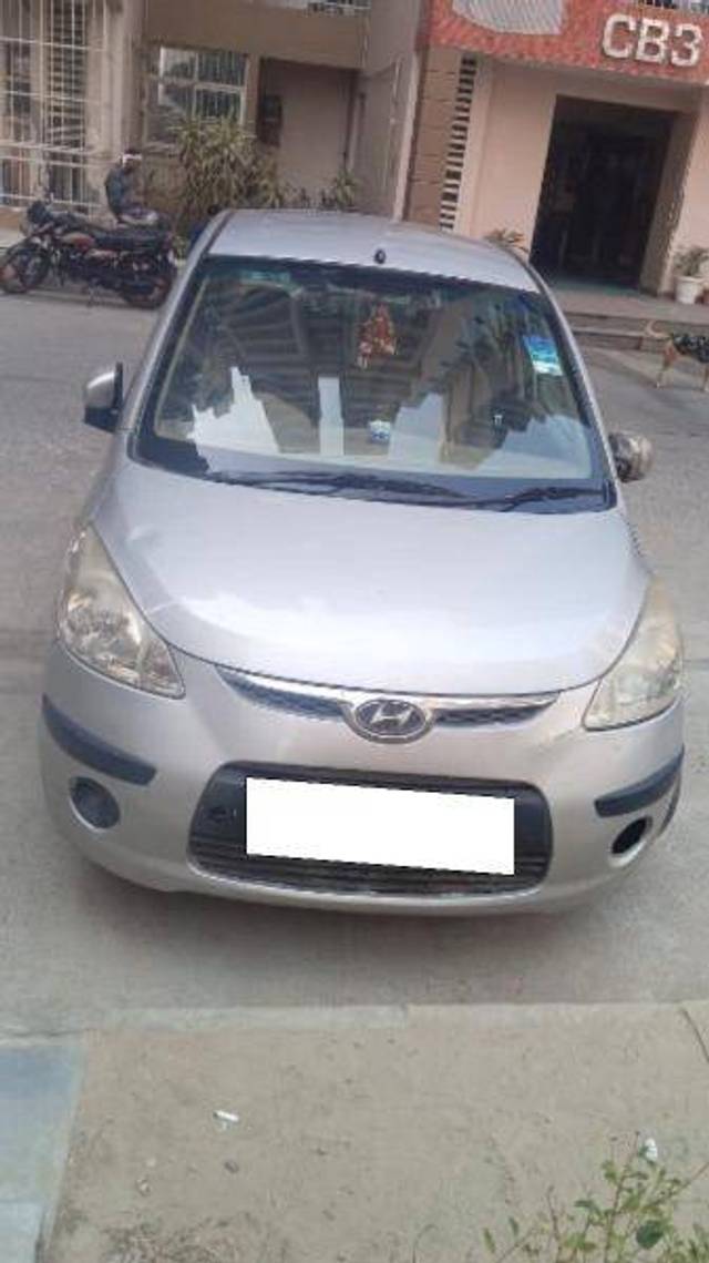 https://images10.gaadi.com/usedcar_image/4277137/original/984c86ad54538980ff42afd3d1edb4fd.jpg?imwidth=6401