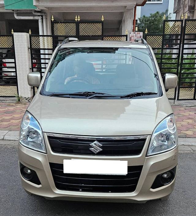 https://images10.gaadi.com/usedcar_image/4277151/original/processed_2b7cc23bf791053bd91c289574e8586b.jpg?imwidth=6400