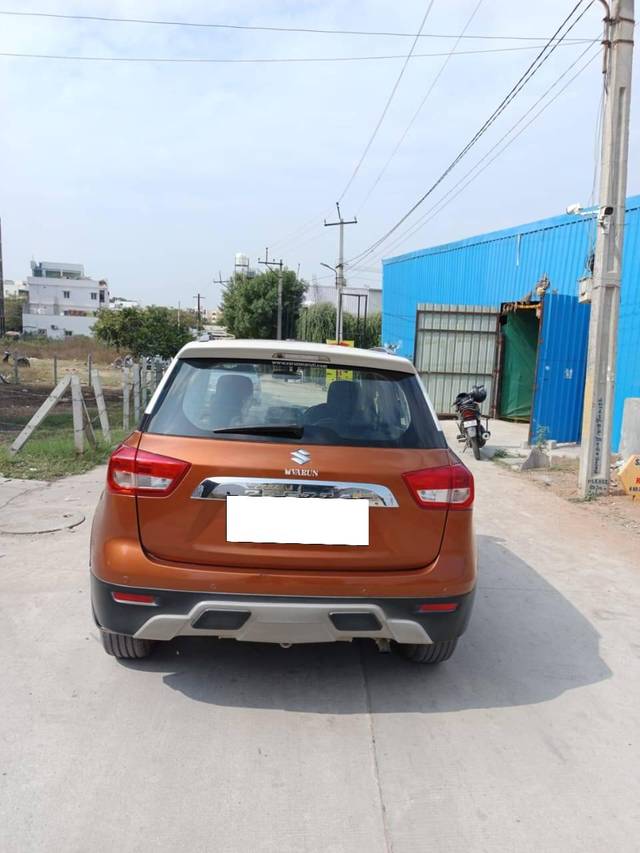 https://images10.gaadi.com/usedcar_image/4277187/original/processed_2c92daa24518eb776be7f9552d5c490b.jpg?imwidth=6402