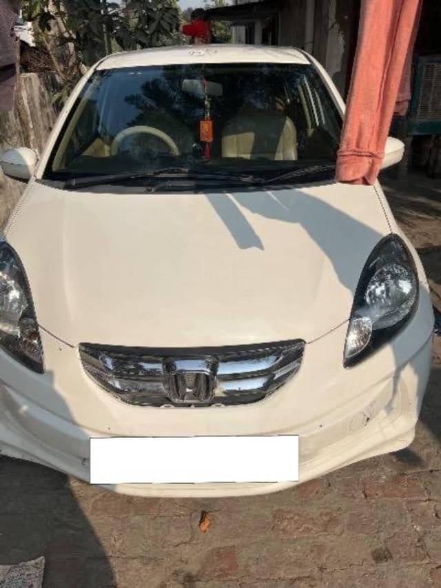 https://images10.gaadi.com/usedcar_image/4277246/original/processed_e0eb452b-55fc-4720-9733-45d9d5ba5204.jpg?imwidth=6400