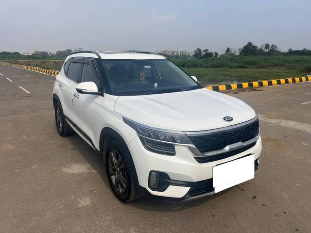 https://images10.gaadi.com/usedcar_image/4277276/original/processed_d4445ea6953792336cd26dd22f4a9650.jpg?imwidth=6400