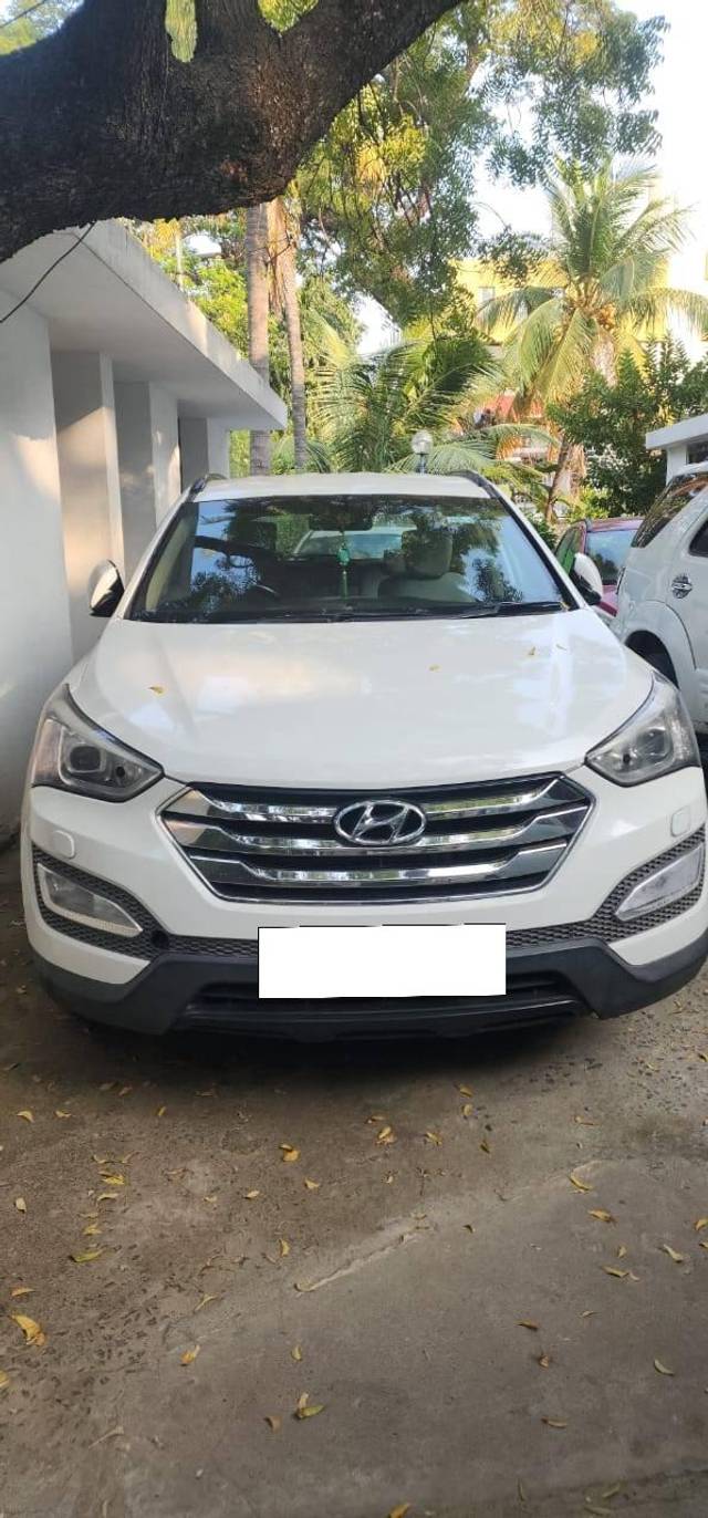 https://images10.gaadi.com/usedcar_image/4277421/original/processed_52a1e89dc239c4f9882a72264aa1ef86.jpg?imwidth=6400