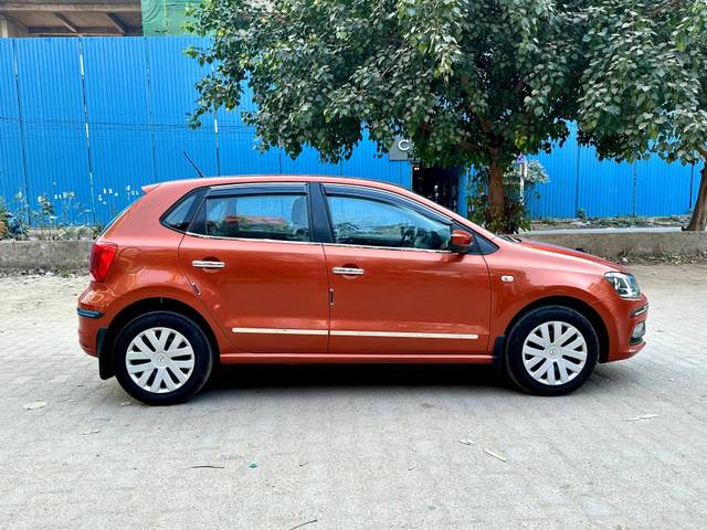 https://images10.gaadi.com/usedcar_image/4277511/original/processed_7d3bc2ac612eb5d50a6f14f6a39eec7d.jpg?imwidth=6401