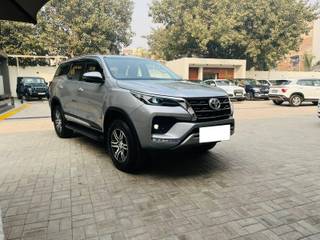 Toyota Fortuner Toyota Fortuner 4X2 Diesel AT