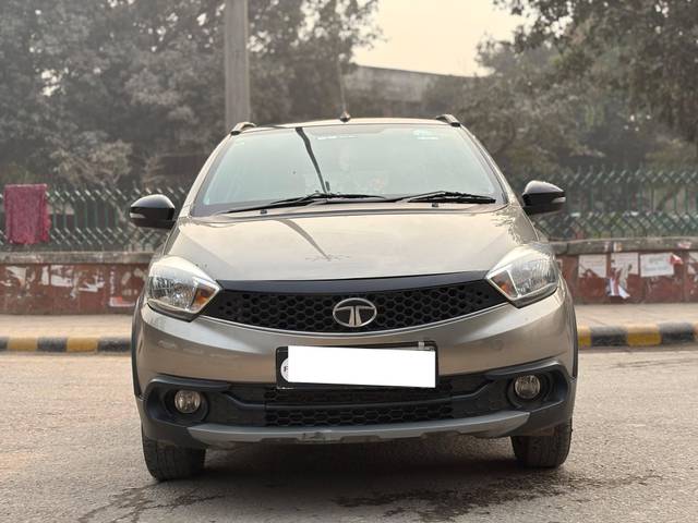 https://images10.gaadi.com/usedcar_image/4277583/original/processed_9a3e4cf50f5f4ce3b8bb89cc27da12b7.jpg?imwidth=6400