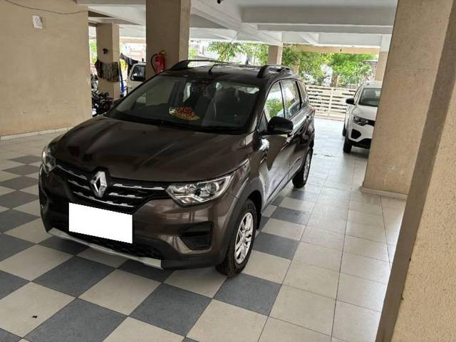 https://images10.gaadi.com/usedcar_image/4277590/original/processed_a53fed97-859a-4bf5-a541-d69f4dbc4f50.jpg?imwidth=6402