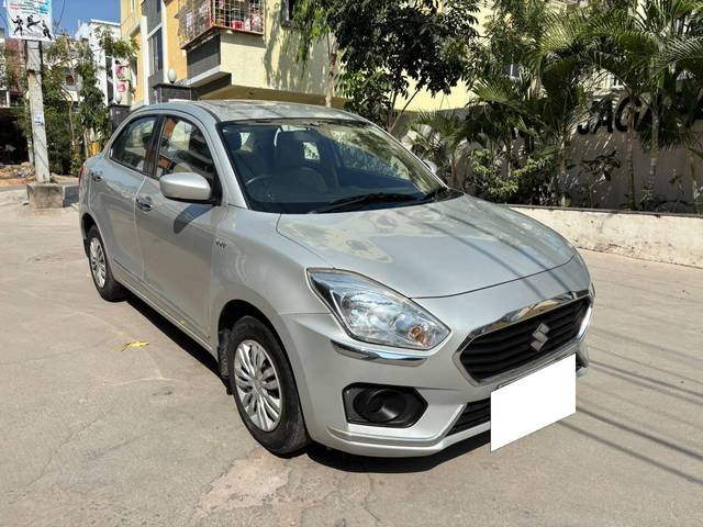 https://images10.gaadi.com/usedcar_image/4277664/original/processed_af8af1eb0922d86df4f01bd558bebae6.jpg?imwidth=6400