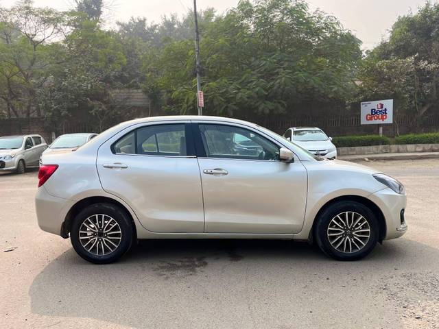 https://images10.gaadi.com/usedcar_image/4277667/original/processed_2ce0779056d887a67f22f33840dd9709.jpg?imwidth=6401