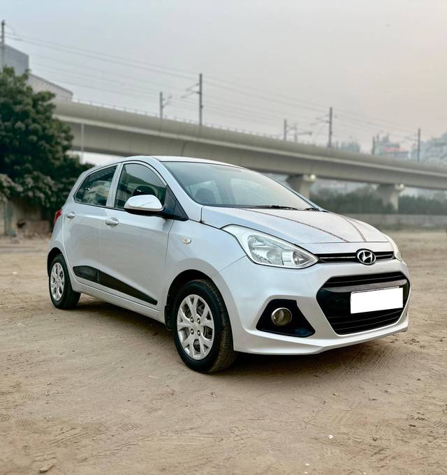 https://images10.gaadi.com/usedcar_image/4277673/original/processed_31ce3f739ac601ed4a10782ea877ea0e.jpg?imwidth=6400