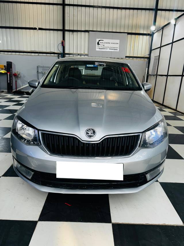 https://images10.gaadi.com/usedcar_image/4277687/original/processed_098a594f2b5fffbb3da2381494e69524.jpg?imwidth=6400