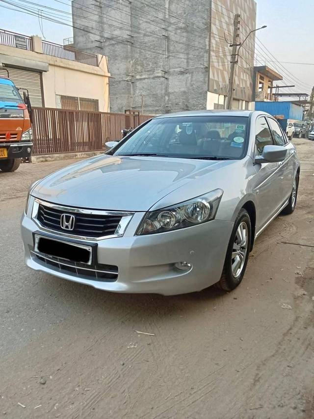 https://images10.gaadi.com/usedcar_image/4277798/original/processed_537c637637f023d6376dc677d9fac457.jpg?imwidth=6402