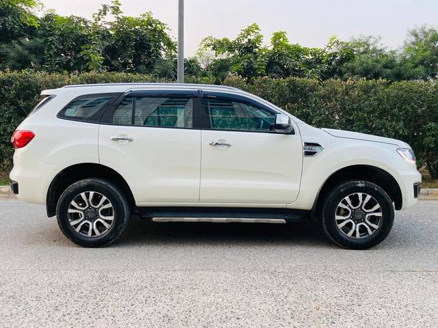 https://images10.gaadi.com/usedcar_image/4277804/original/processed_95a15c606ed753fb165299dc11051bc2.jpg?imwidth=6401