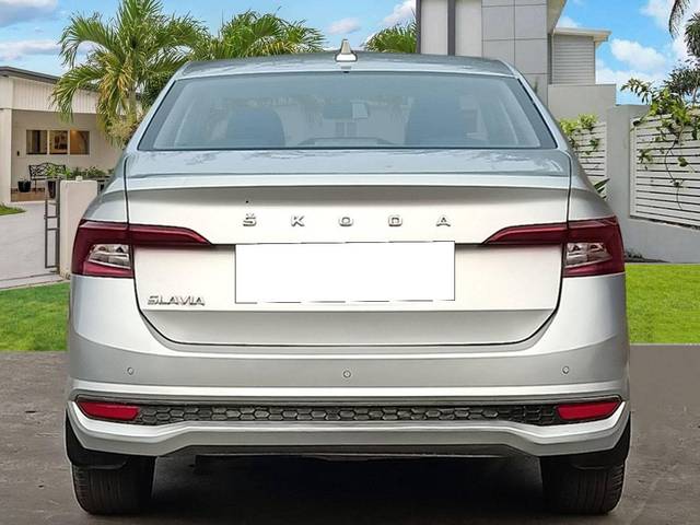 https://images10.gaadi.com/usedcar_image/4277844/original/processed_682c701744373efde0ce9027471b2a8d.jpg?imwidth=6402